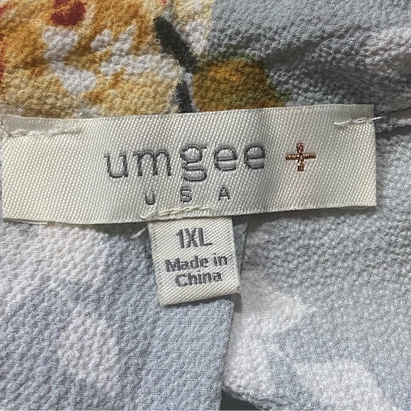 UMGEE Blue Floral Round Neck Tank Style Blouse - Picture 6 of 6